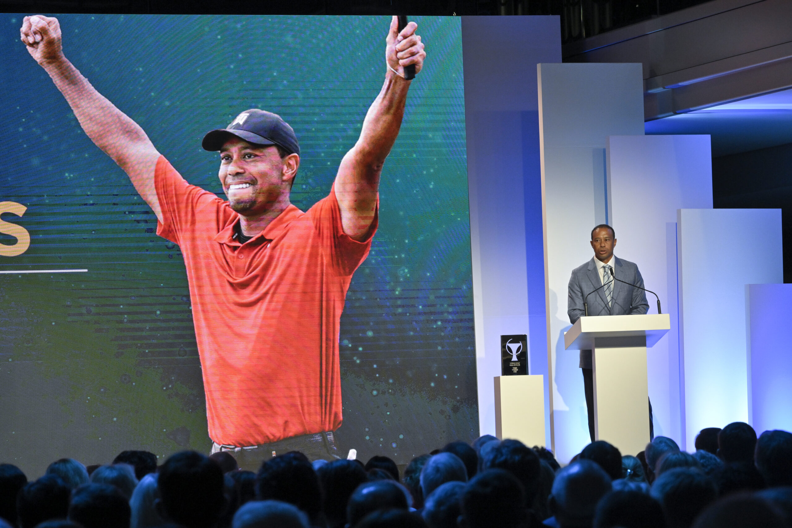 Read more about the article Tiger Woods Inducted into World Golf Hall of Fame