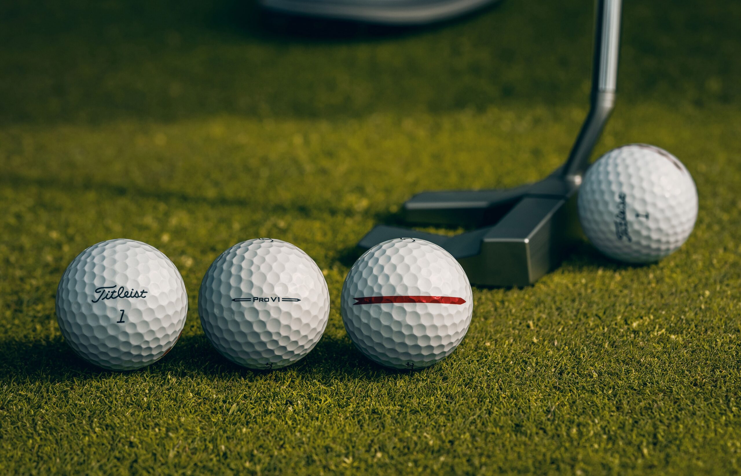 Read more about the article TITLEIST INTRODUCES NEW PERFORMANCE ALIGNMENT ON PRO V1 AND PRO V1x GOLF BALLS 