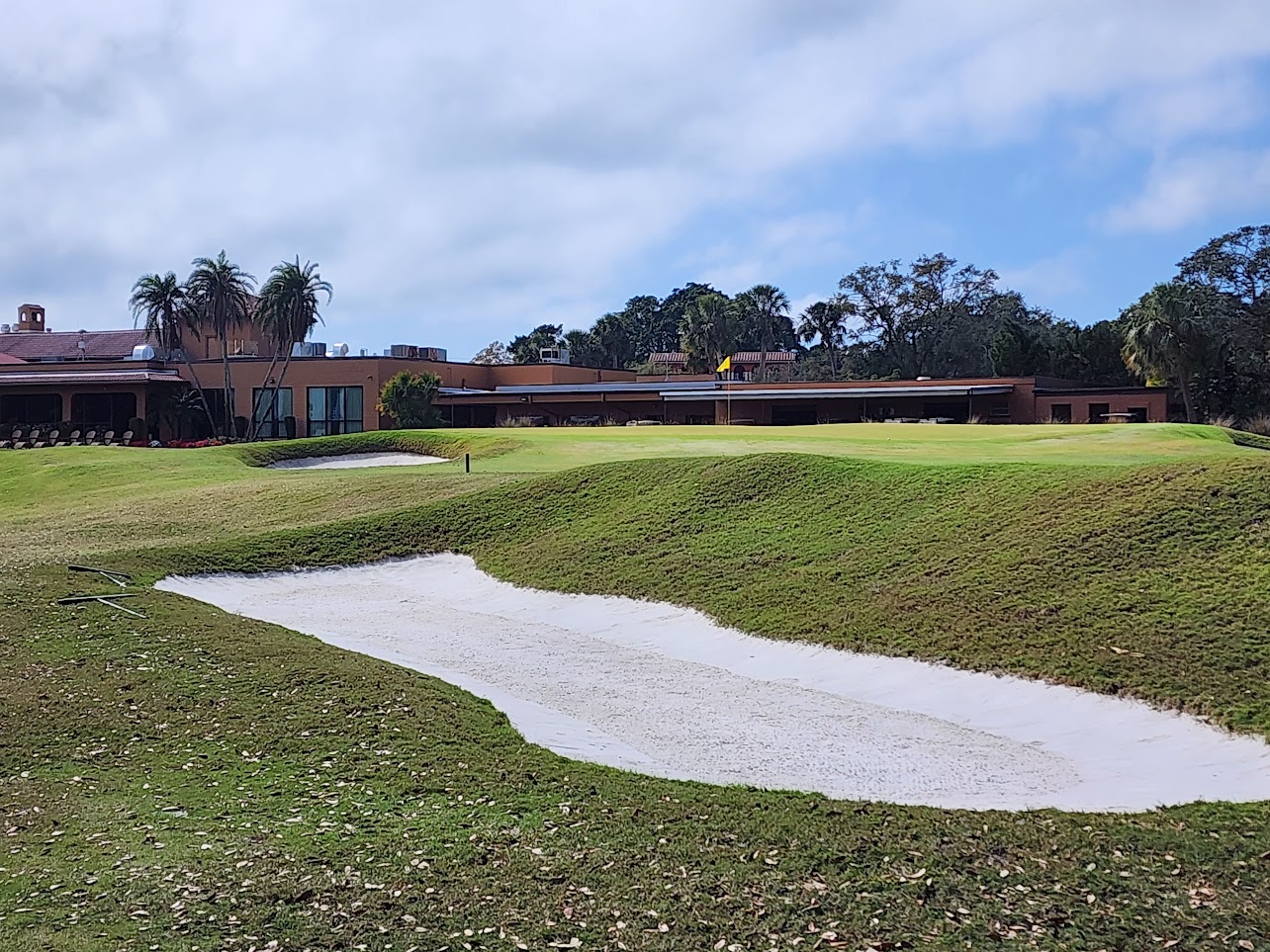 Read more about the article Sara Bay Country Club