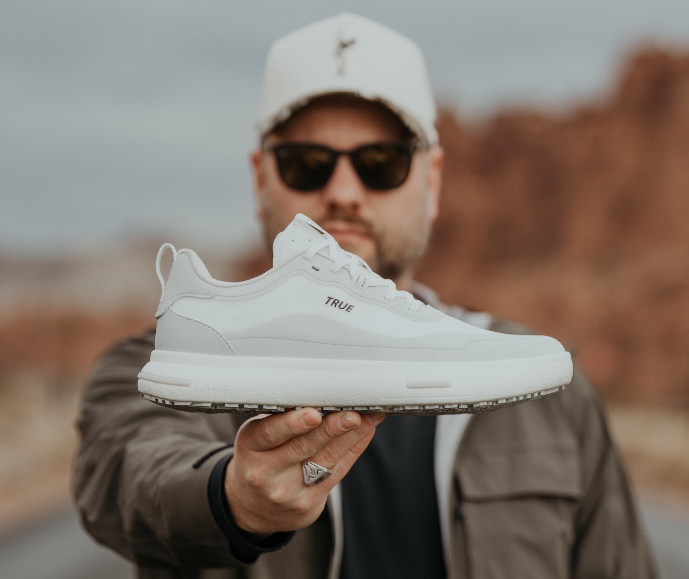 Read more about the article TRUE linkswear Releases the Antigravity Golf Shoe